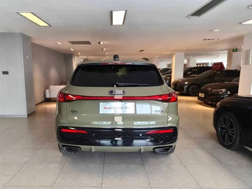 Audi Q5L 2026 — Photo 5/15