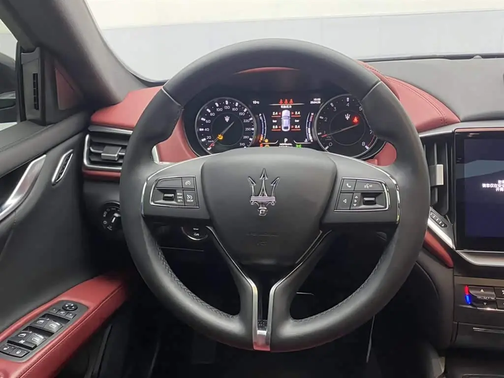 Maserati Ghibli 2022 — Photo 14/20