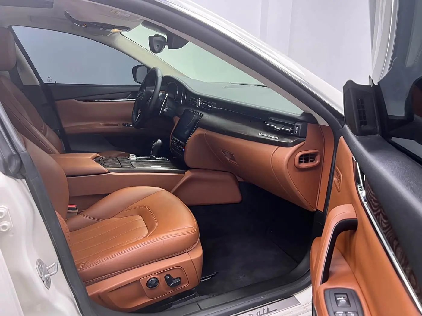 Maserati Quattroporte 2018 — Şəkil 9/11