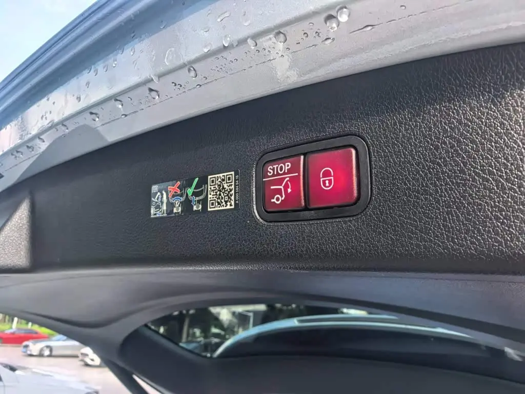 Mercedes-Benz GLC New Energy 2026 — Photo 19/20