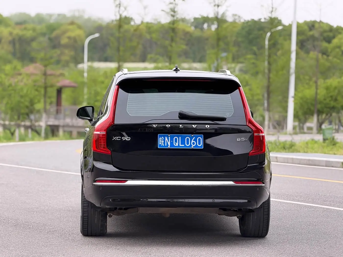 Volvo XC90 2023 — Photo 3/13