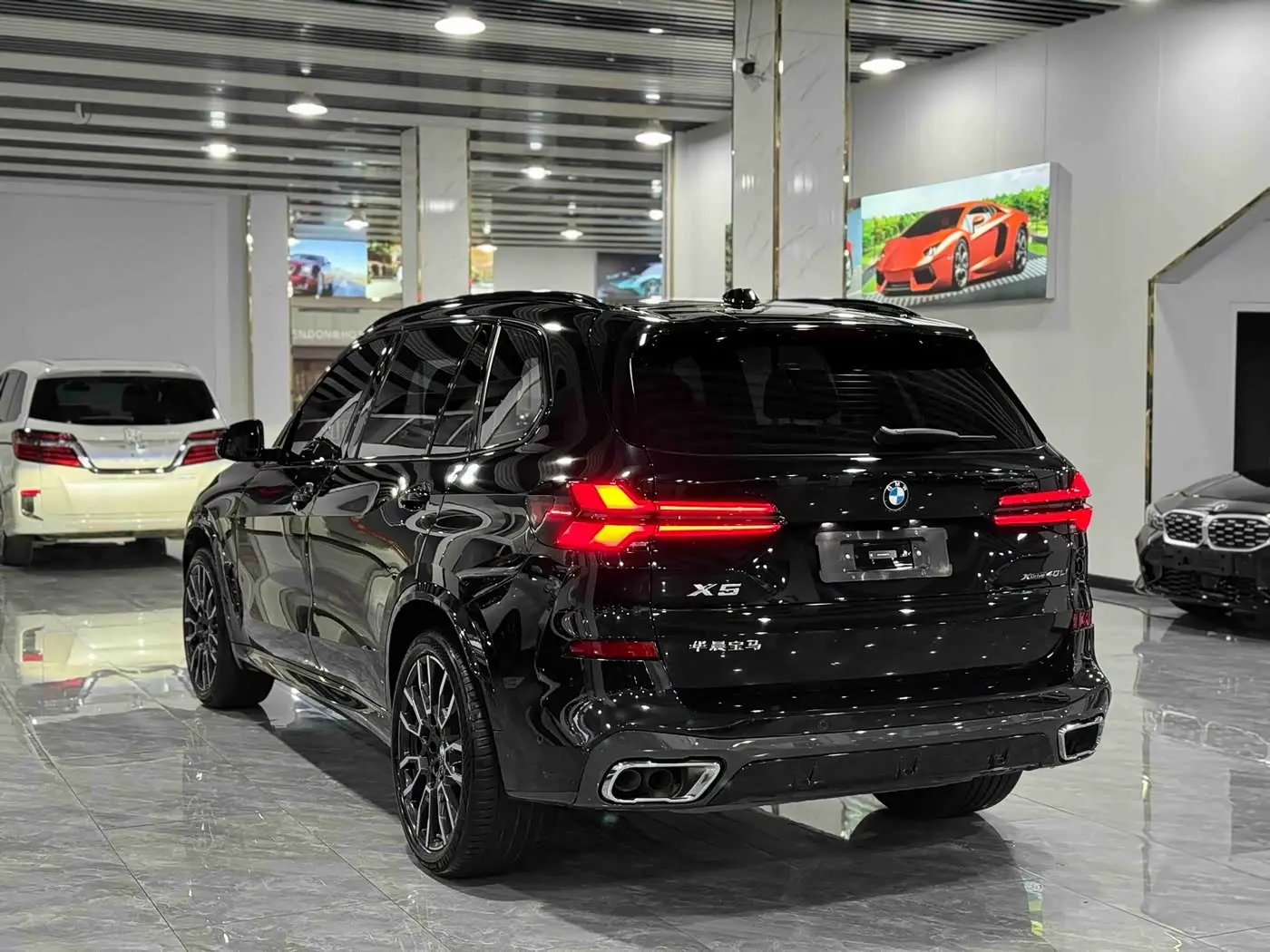 BMW X5 2025 — Фото 17/17