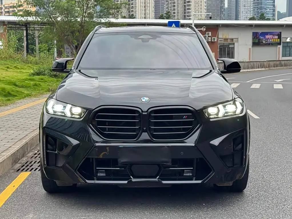BMW X5 M 2024 — Фото 2/20