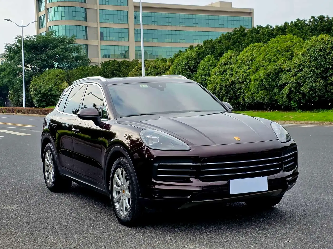 Porsche Cayenne 2018 — Фото 3/13