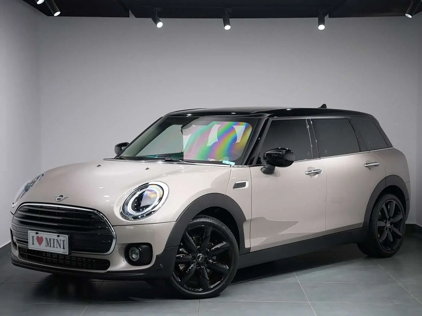 MINI CLUBMAN 2024 — Фото 1/15