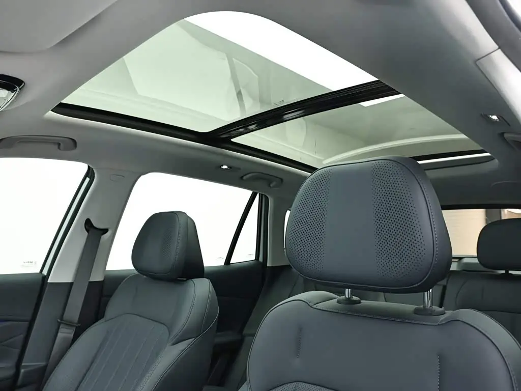 Geely Galaxy Galaxy Starship 7 EM-i 2025 — Фото 13/19
