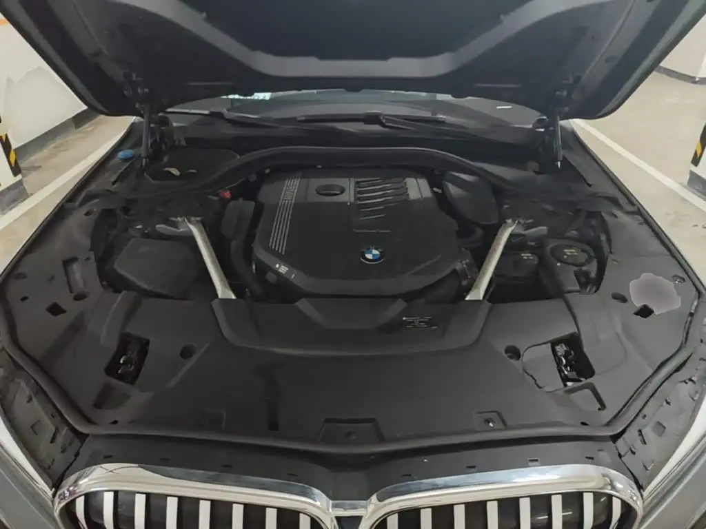 BMW 7 Series 2022 — Photo 20/20