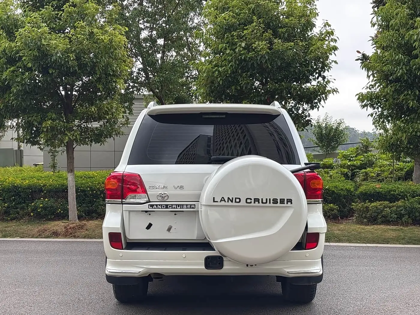Toyota Land Cruiser 2015 — Photo 6/20