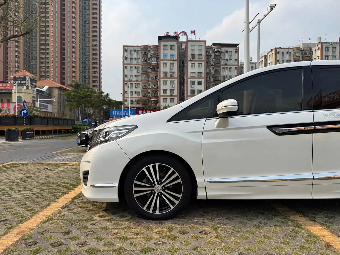Honda Elysion 2018 — Photo 7/20