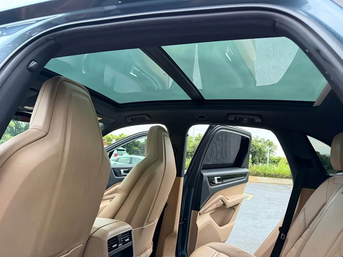 Porsche Cayenne 2018 — Photo 16/18