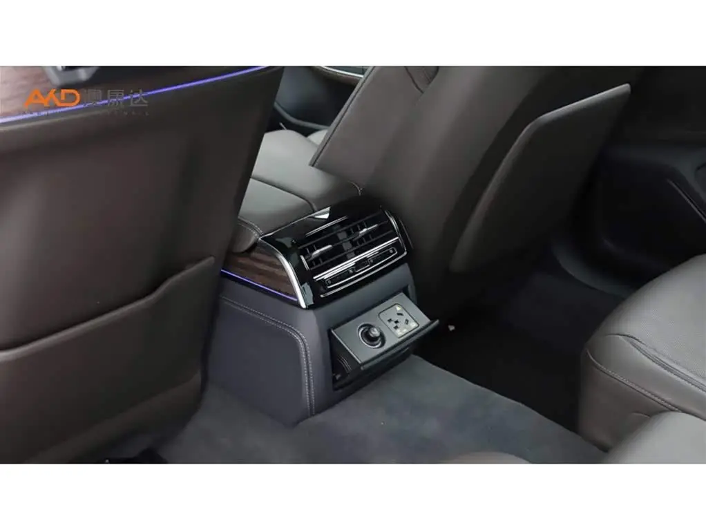 Audi A8 2024 — Photo 9/10