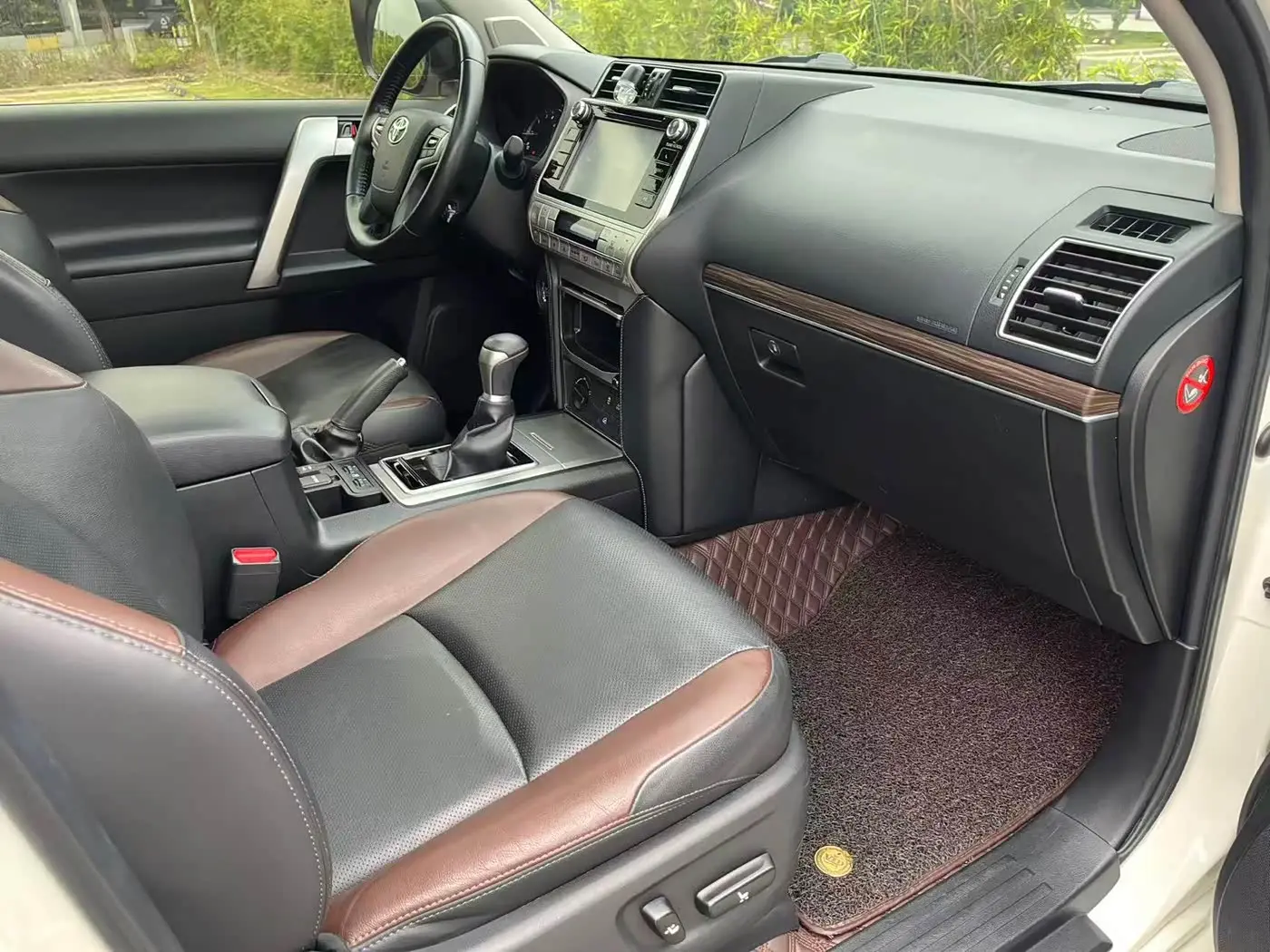 Toyota Prado 2019 — Photo 7/15