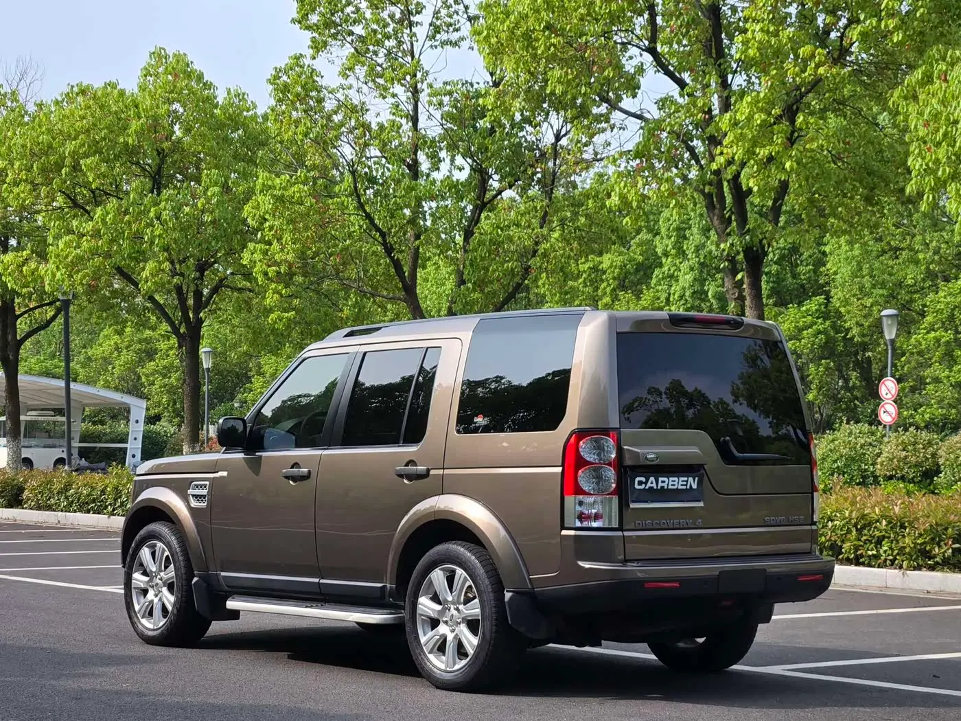 Land Rover Discovery 2013 — Фото 4/15