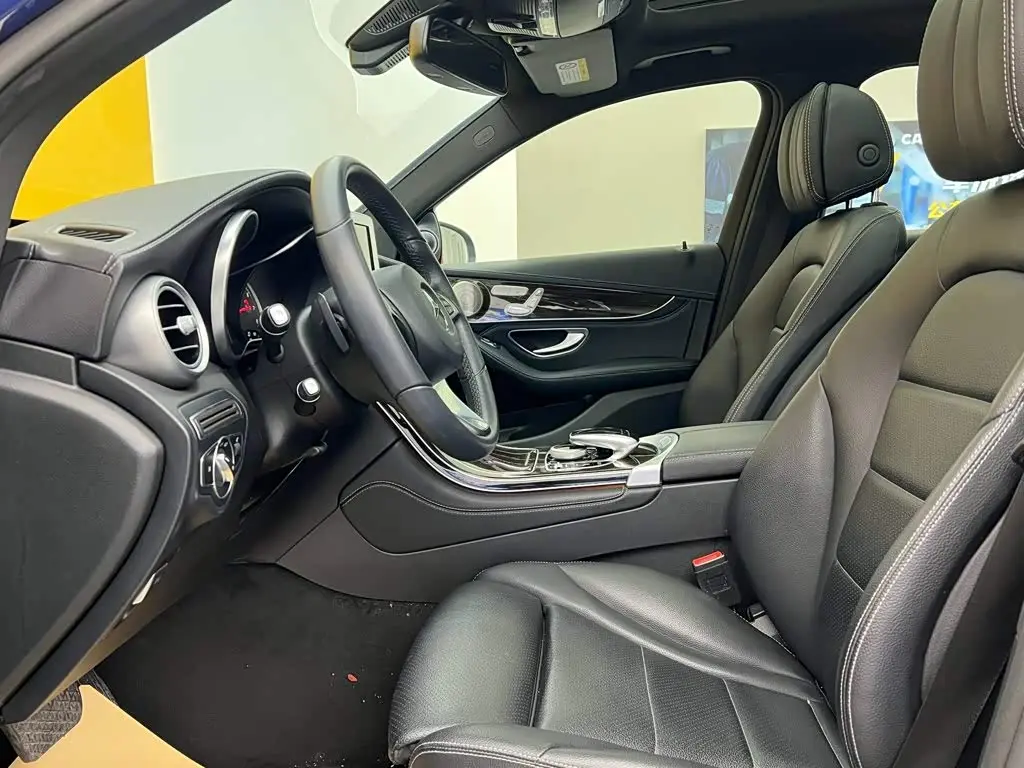 Mercedes-Benz GLC 2019 — Фото 17/20