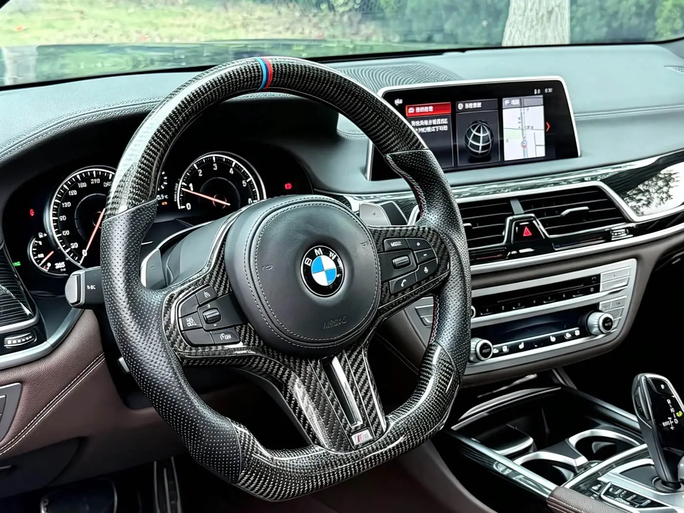 BMW 7 Series 2018 — Photo 7/18