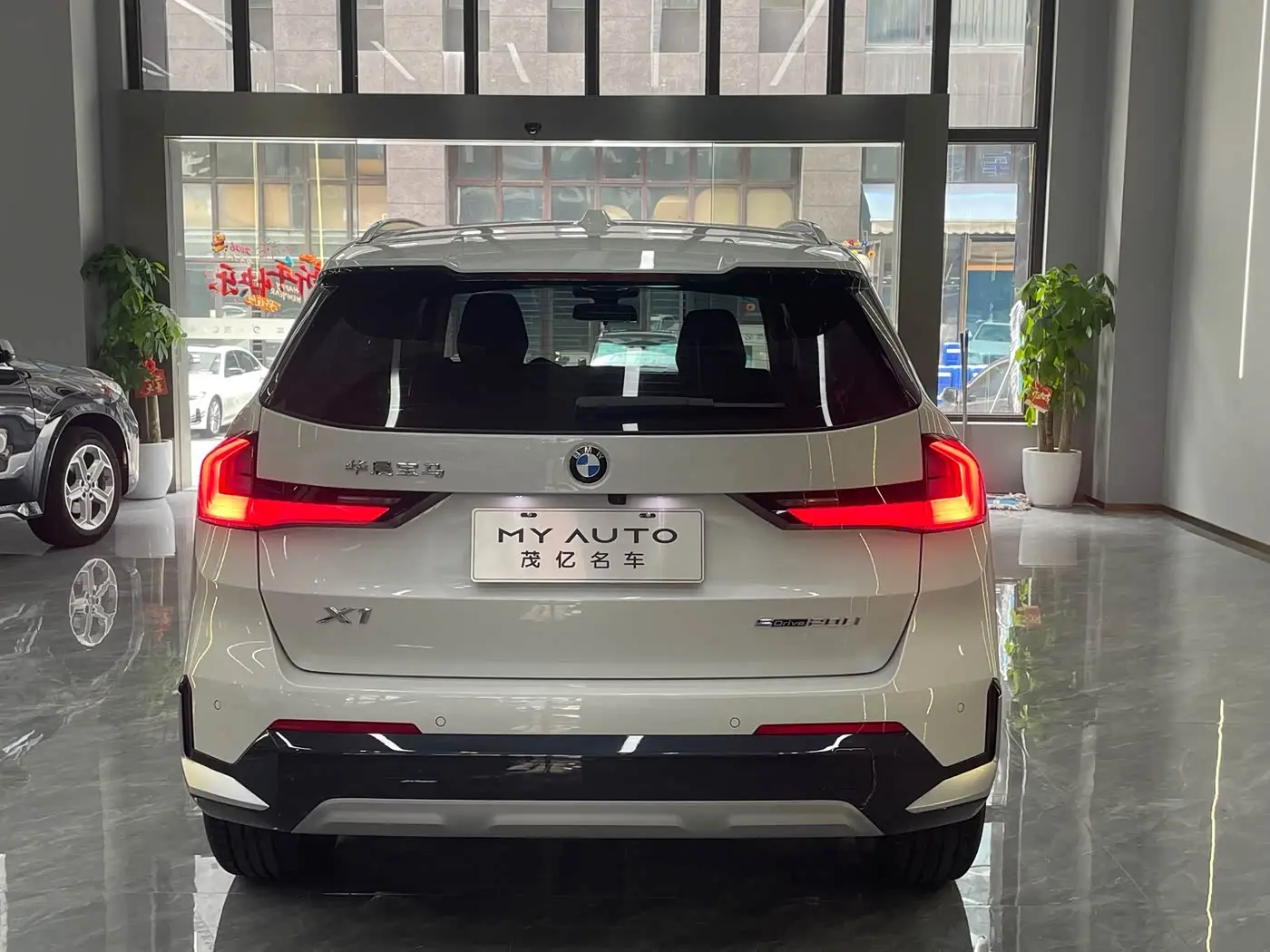 BMW X1 2023 — Photo 16/17