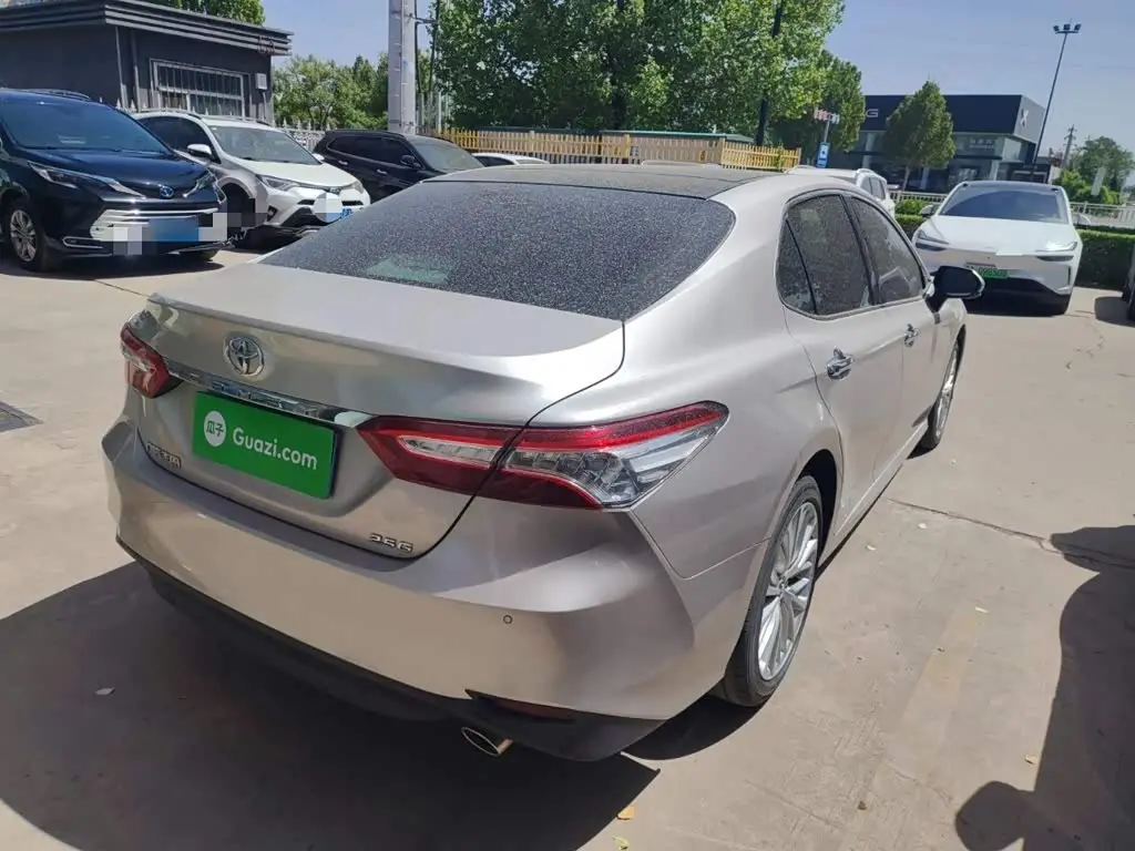 Toyota Camry 2020 — ფოტო 6/19