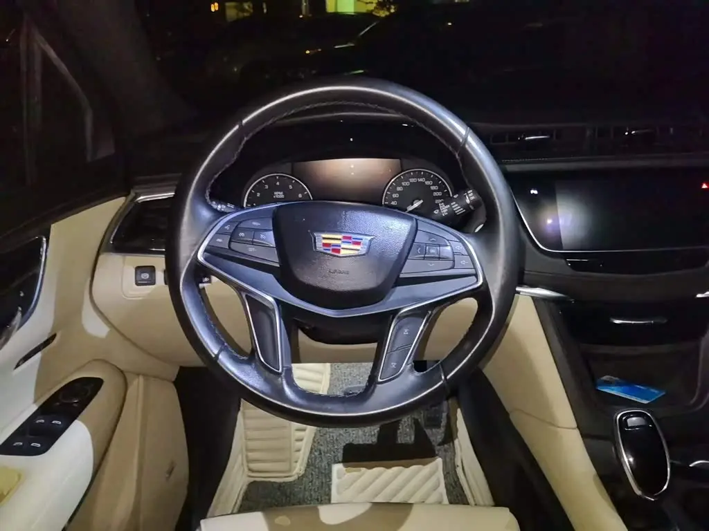 Cadillac XT5 2018 — Фото 11/20