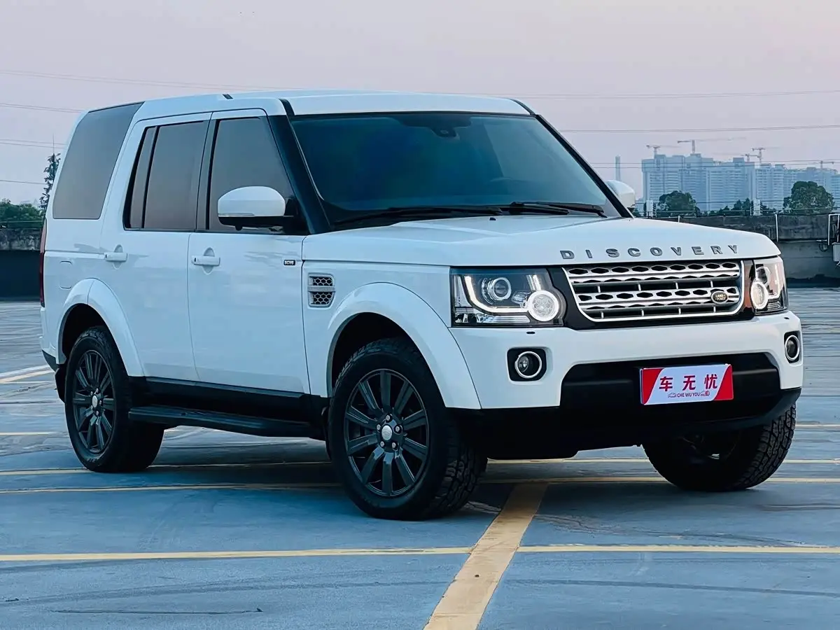 Land Rover Discovery 2016 — Фото 1/20