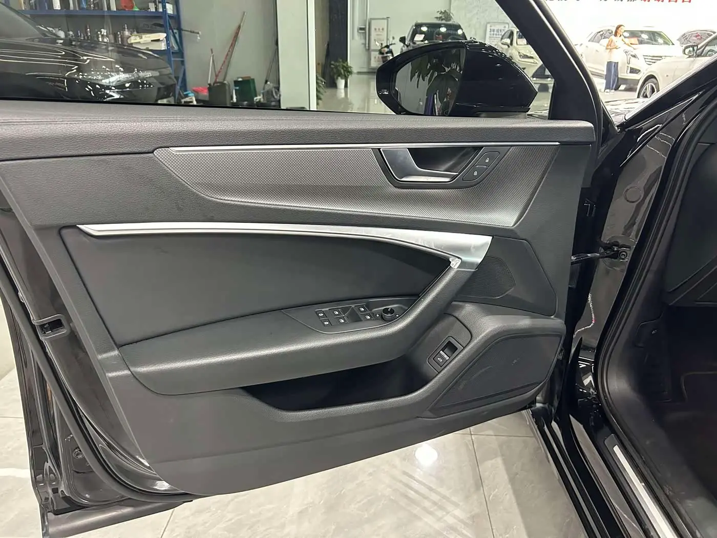 Audi A6L 2020 — Şəkil 10/16