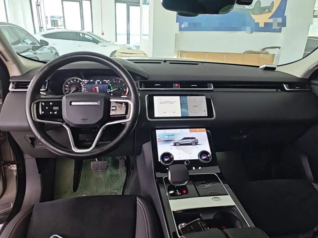 Land Rover Range Rover Velar 2022 — Photo 10/20