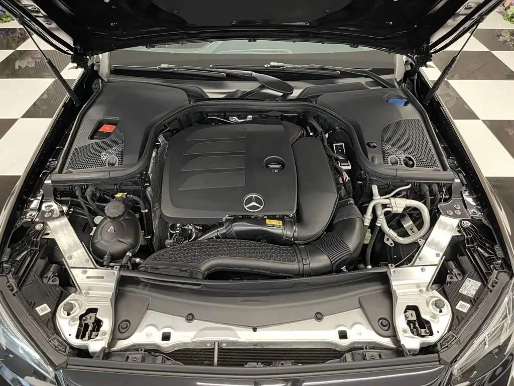 Mercedes-Benz E-Class 2021 — Фото 12/20