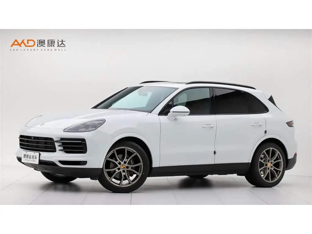 Porsche Cayenne 2022 — Photo 1/10