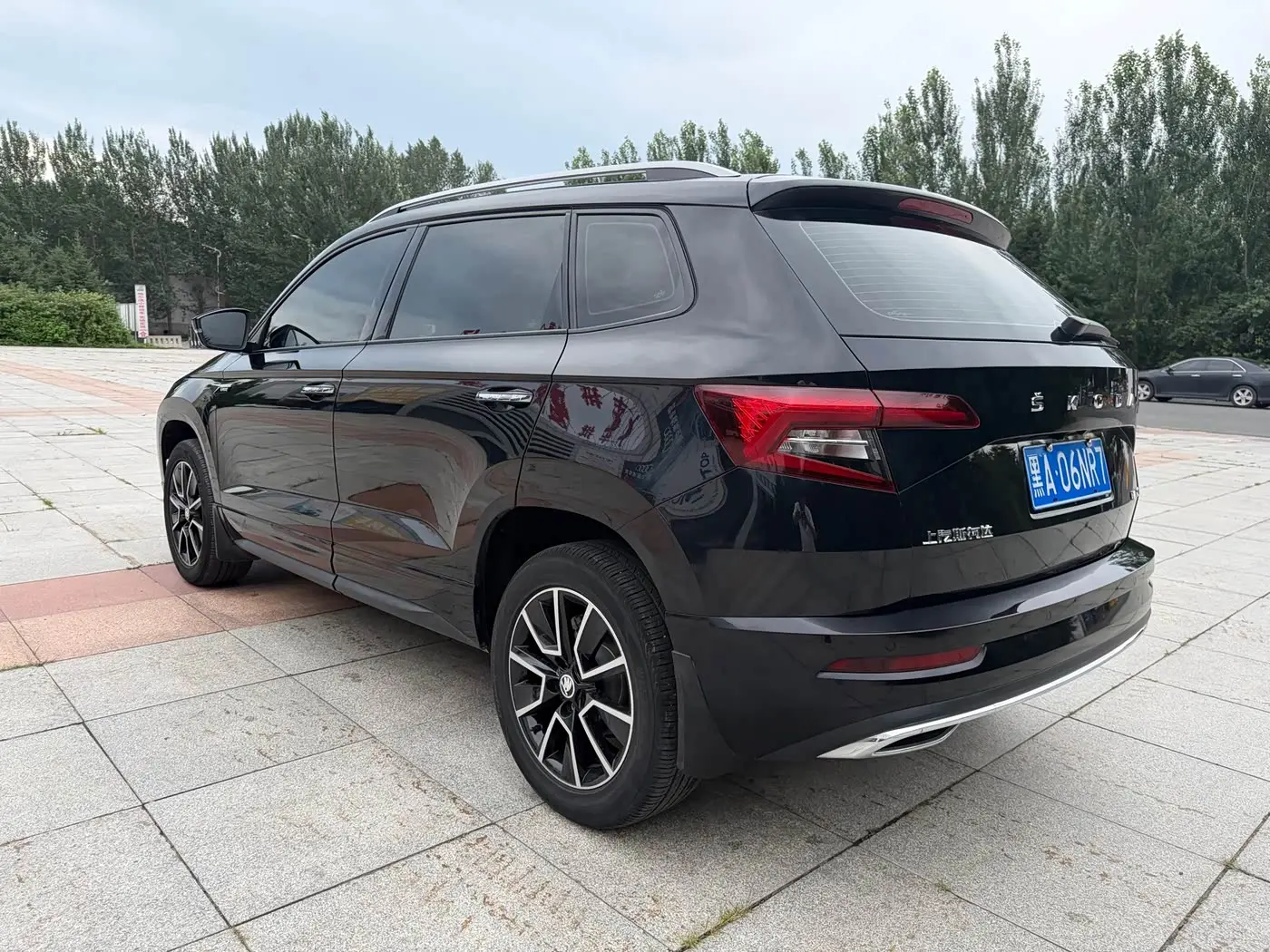Škoda Karoq 2023 — Photo 9/20