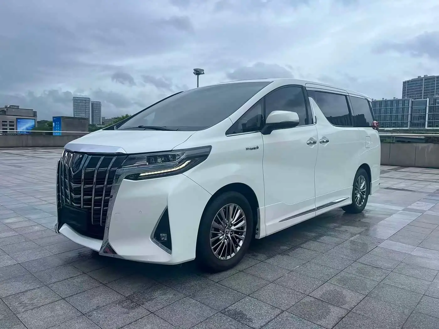 Toyota Alphard, 2021