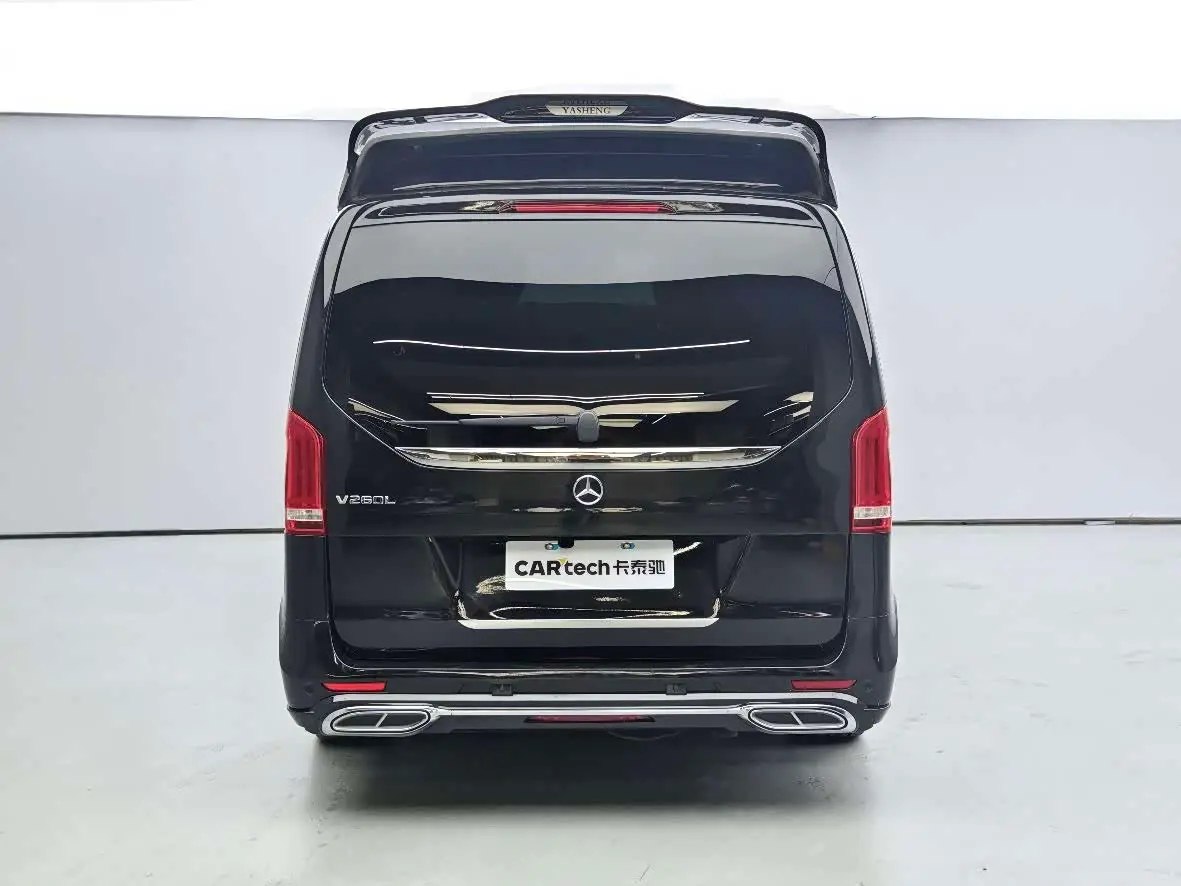 Mercedes-Benz V-Class 2024 — Photo 6/20