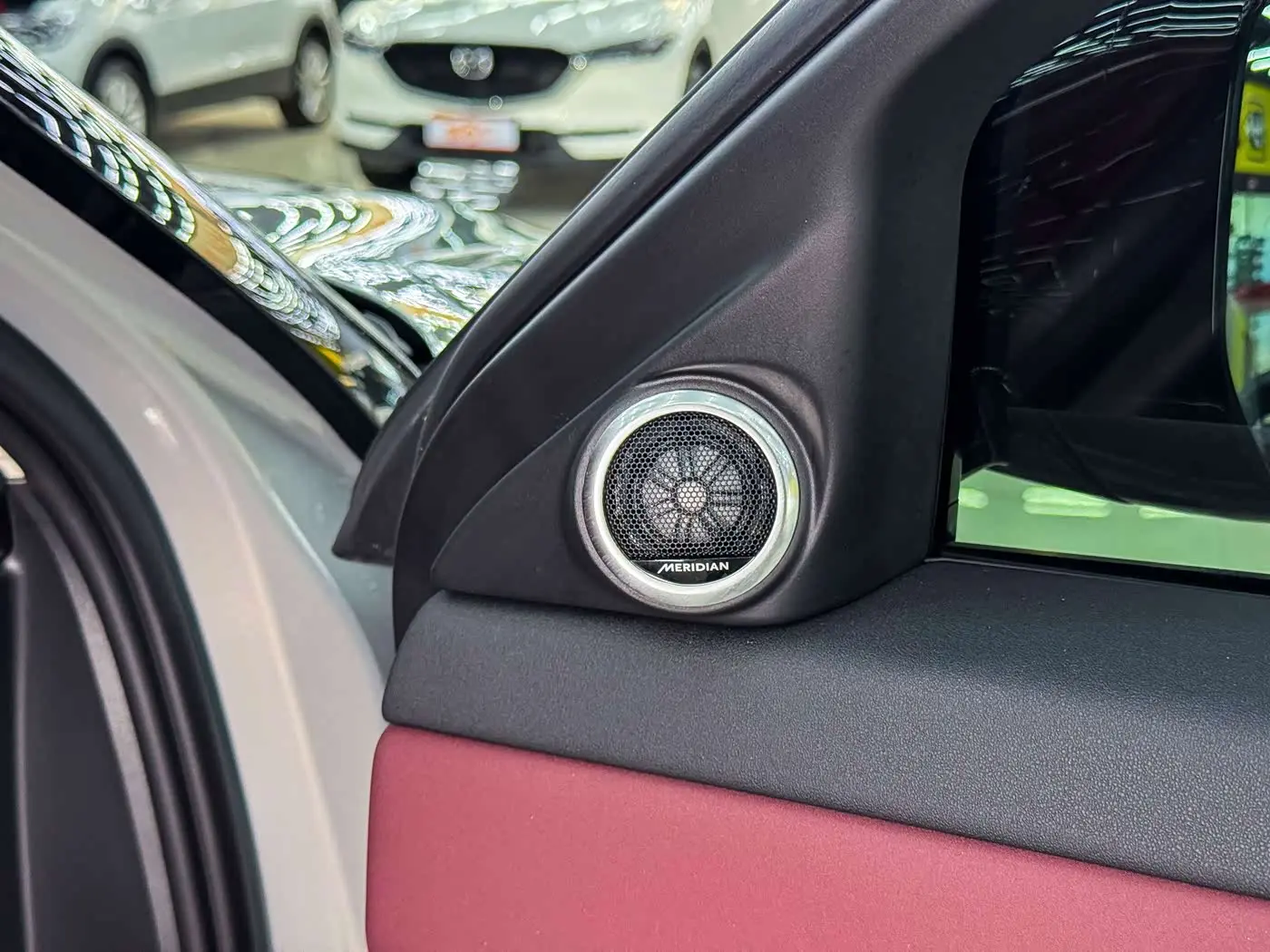 Land Rover Range Rover Evoque 2025 — Photo 8/20