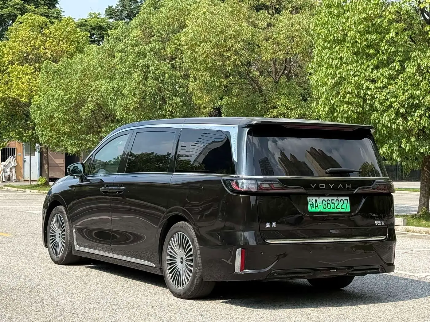Voyah Auto Voyah Dreamer 2024 — Şəkil 14/16