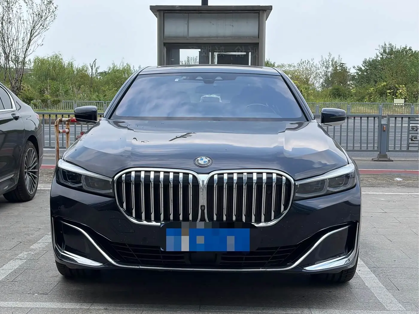 BMW 7 Series 2017 — Фото 2/9