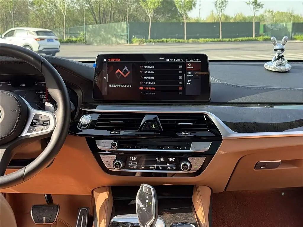 BMW 6 Series GT 2025 — Photo 10/18