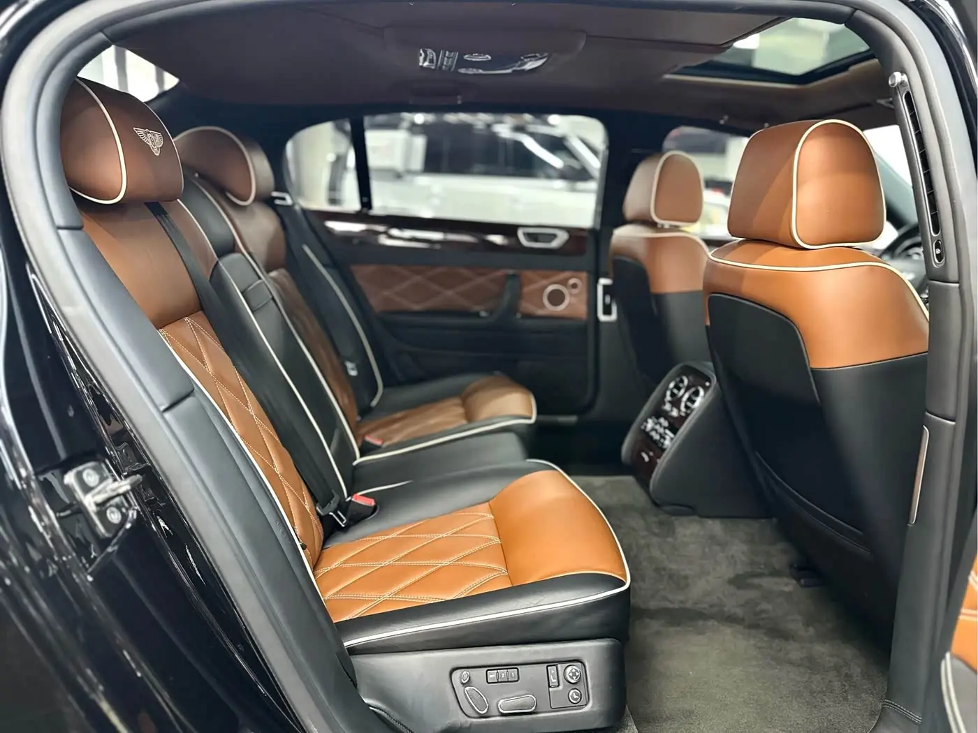 Bentley Flying Spur 2012 — Şəkil 8/20