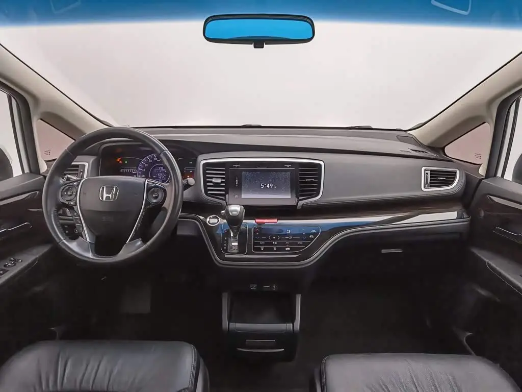 Honda Odyssey 2018 — Фото 5/20