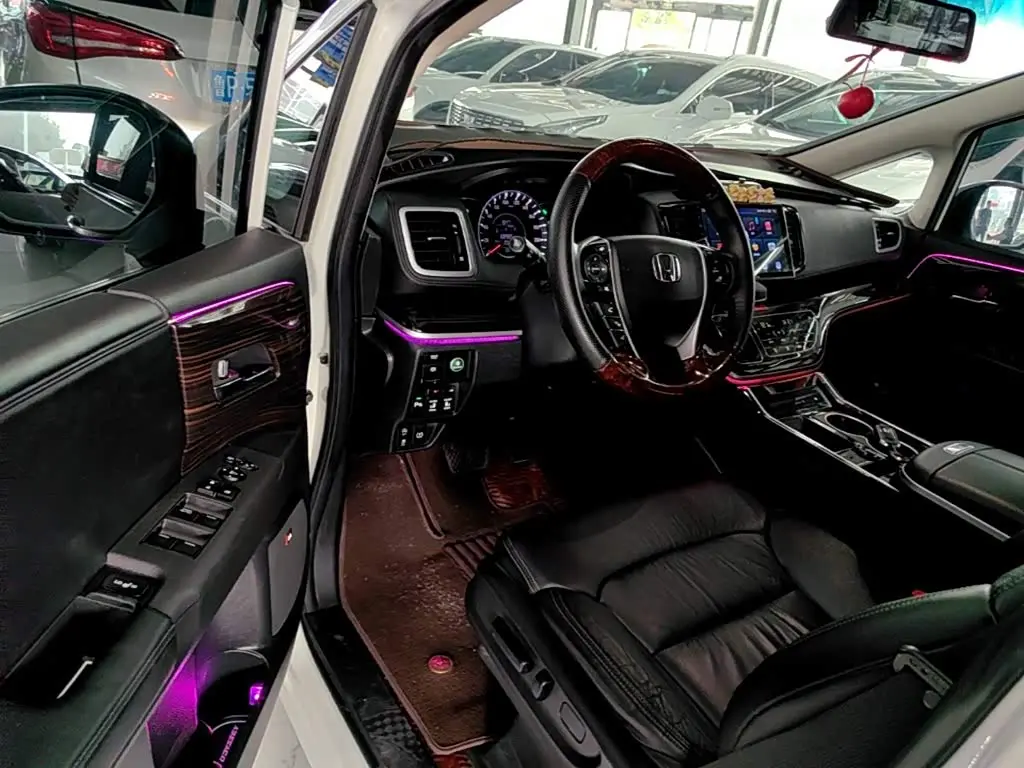 Honda Odyssey 2018 — Photo 16/20