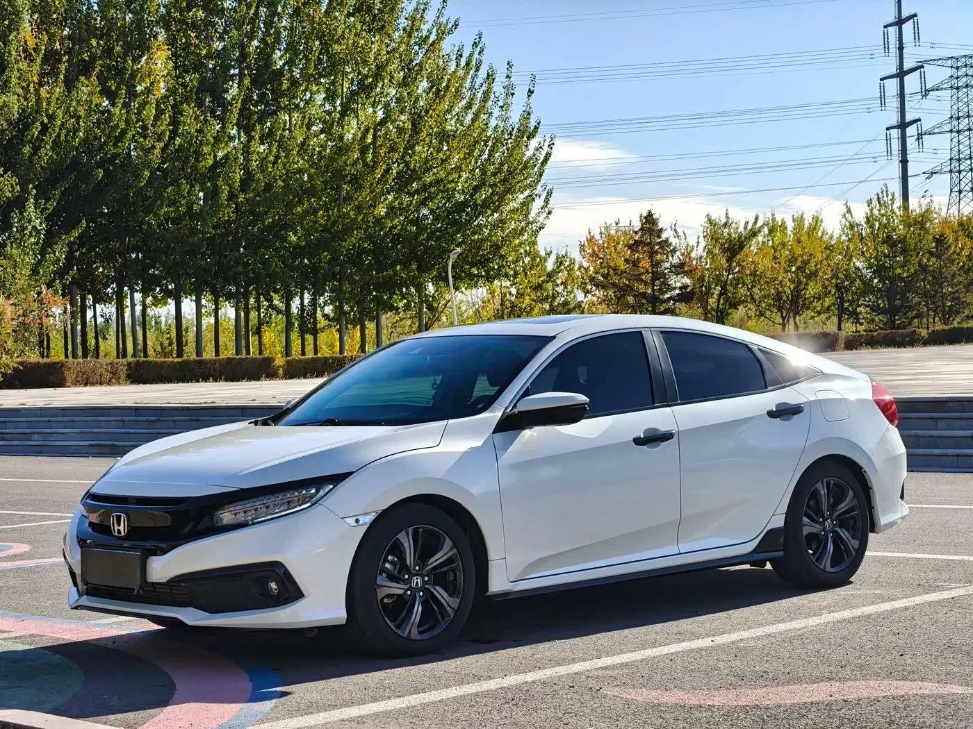 Honda Civic 2019 — Фото 1/9