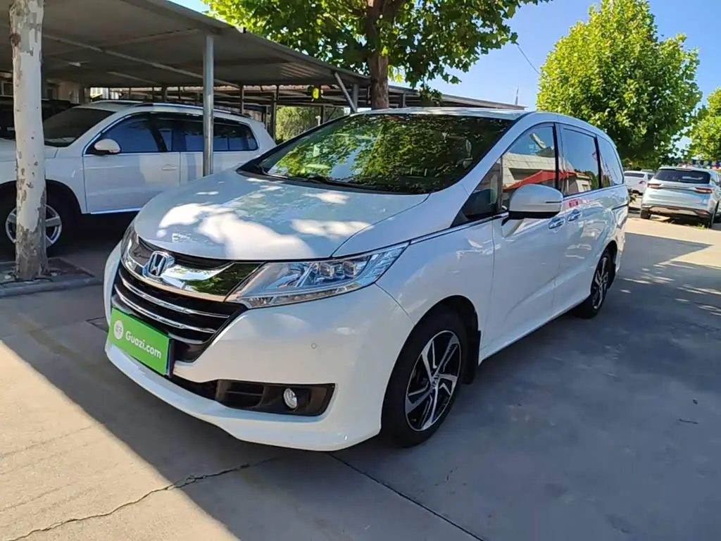 Honda Odyssey 2016 — Şəkil 1/20