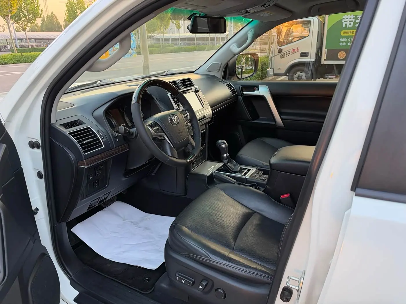 Toyota Prado 2019 — Фото 9/17