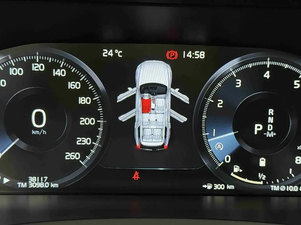 Volvo XC90 2022 — Photo 12/14
