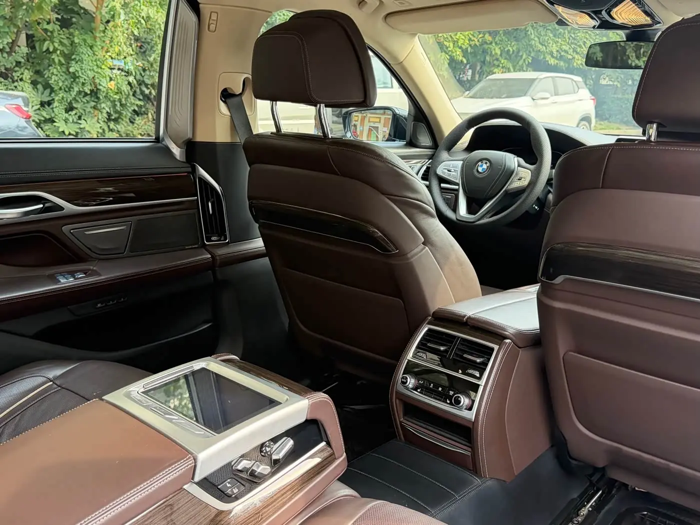 BMW 7 Series 2020 — Фото 9/15
