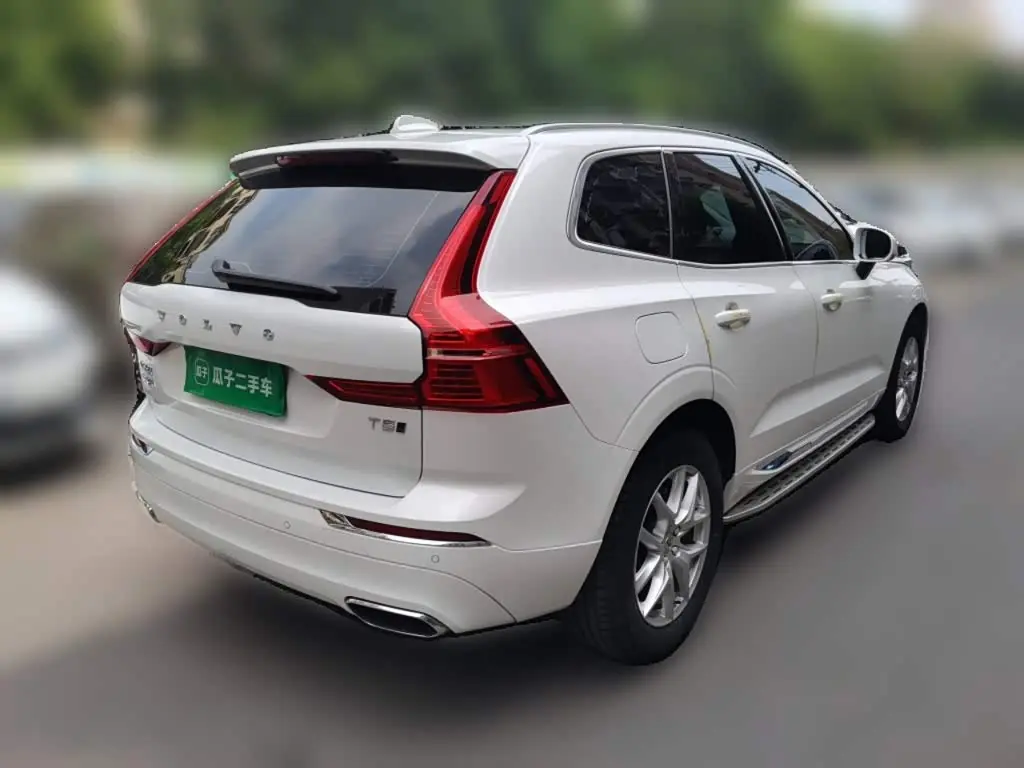 Volvo XC60 2021 — Фото 6/20