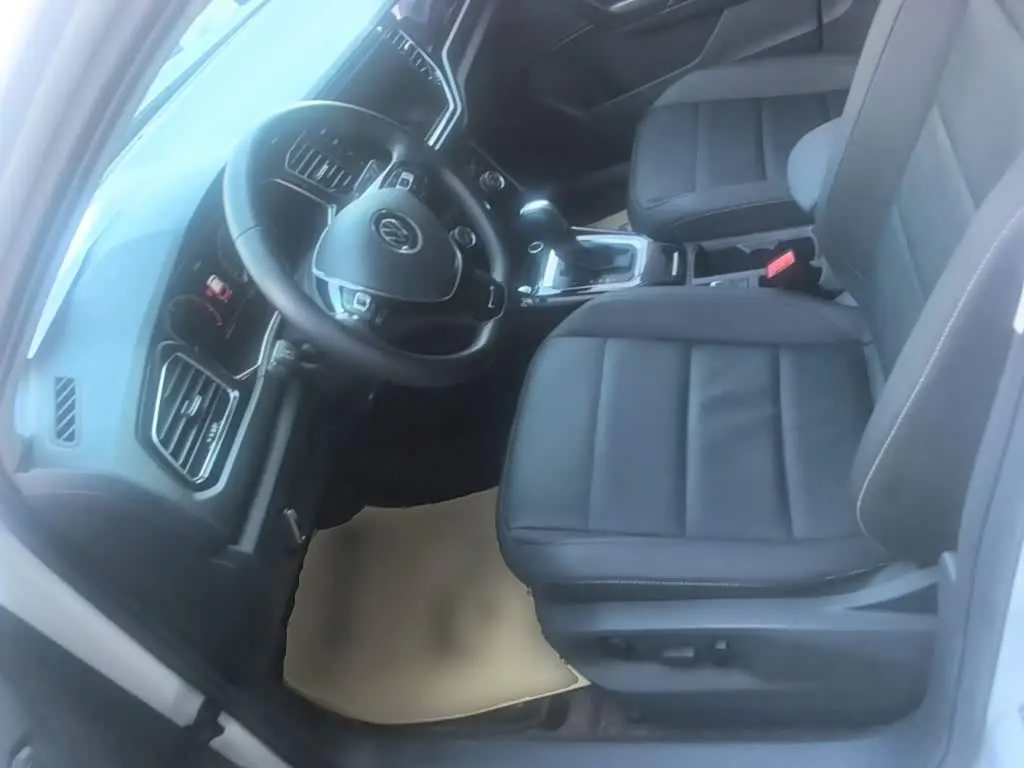 Volkswagen T-ROC 2022 — Photo 15/20