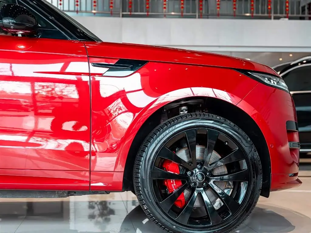 Land Rover Range Rover Sport PHEV 2024 — Фото 5/18