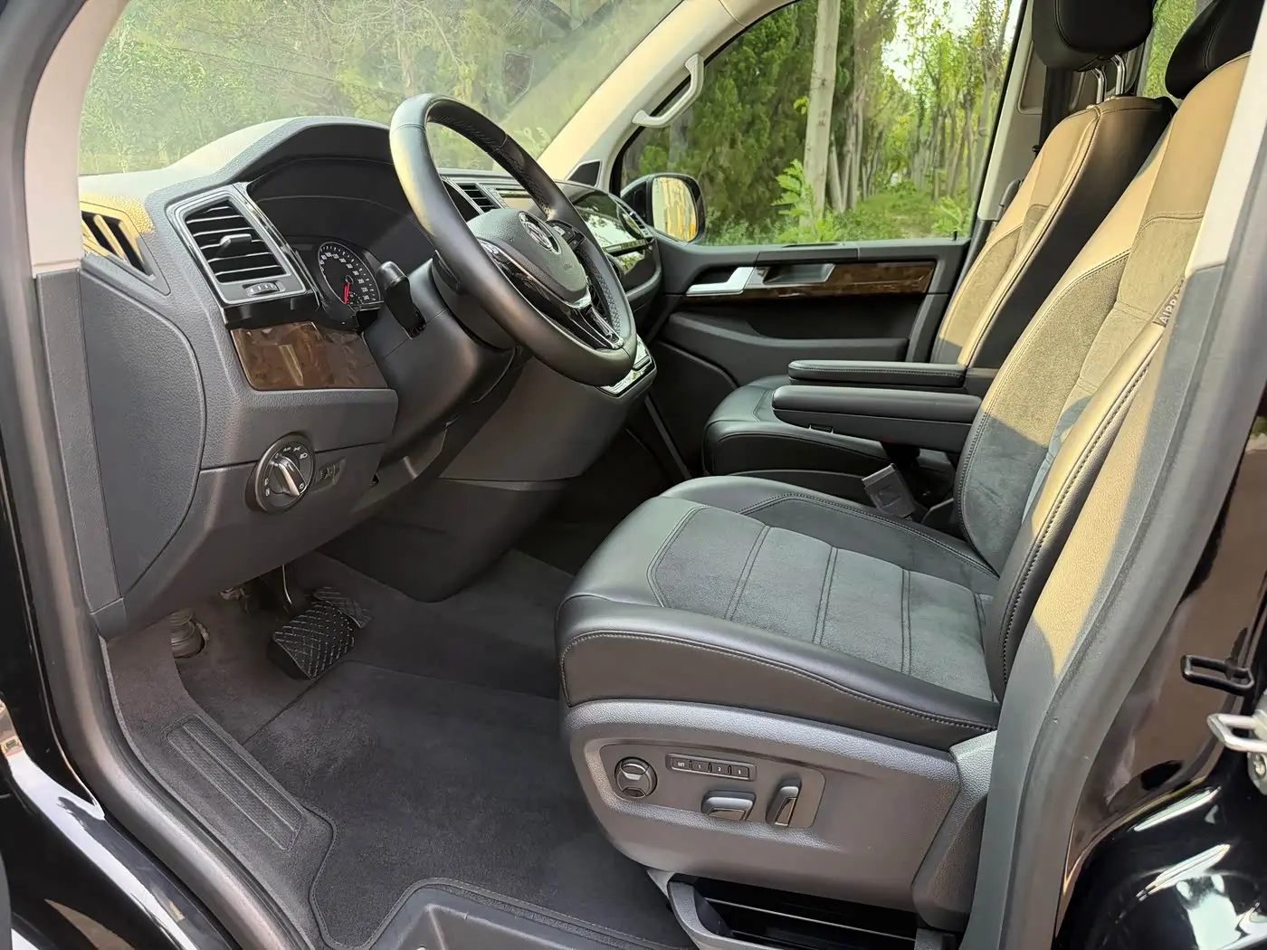 Volkswagen Multivan 2019 — Şəkil 8/20