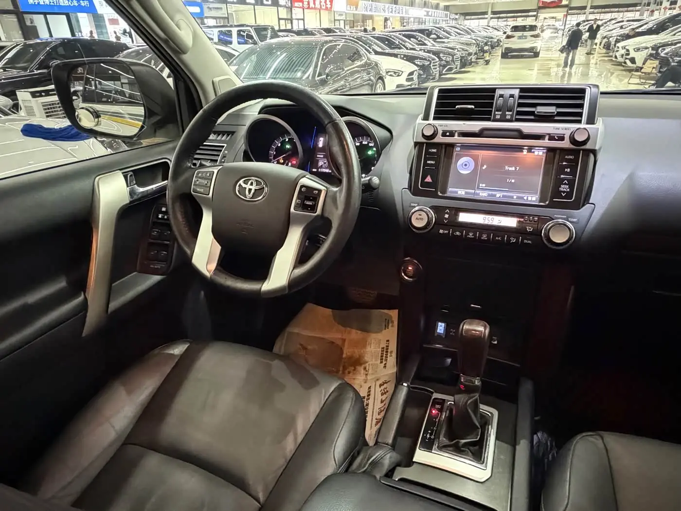 Toyota Prado 2017 — Şəkil 11/15
