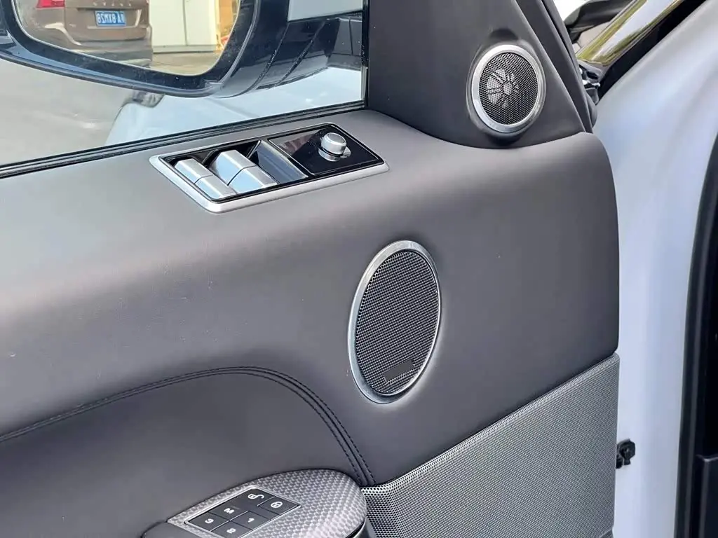 Land Rover Range Rover Sport 2019 — Photo 11/19