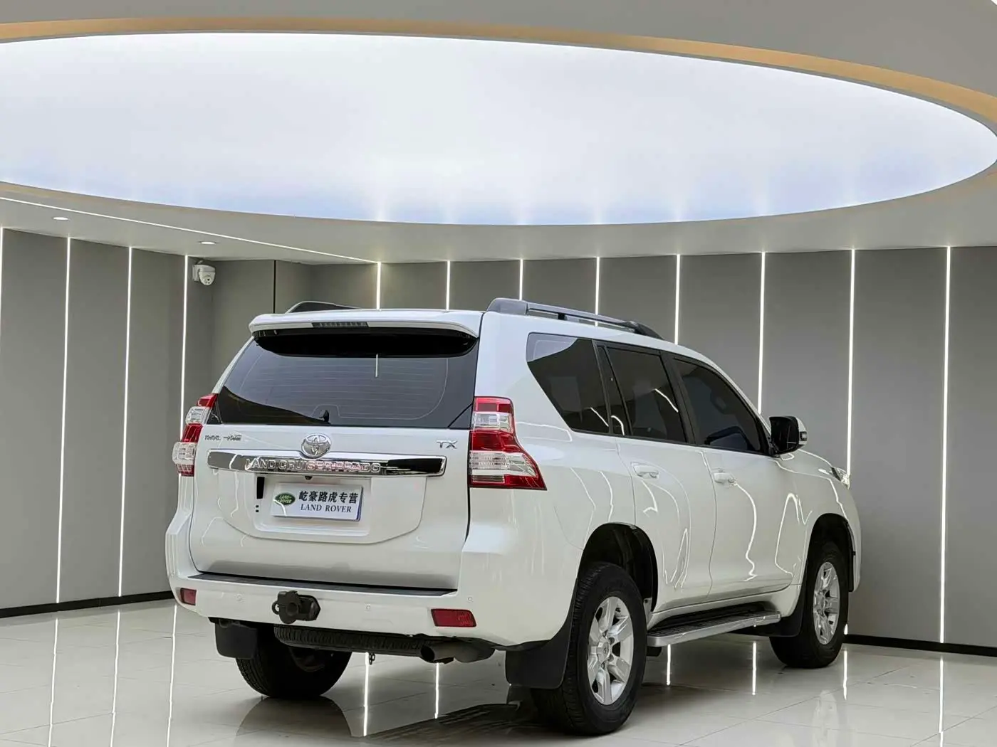 Toyota Prado 2017 — Photo 9/9