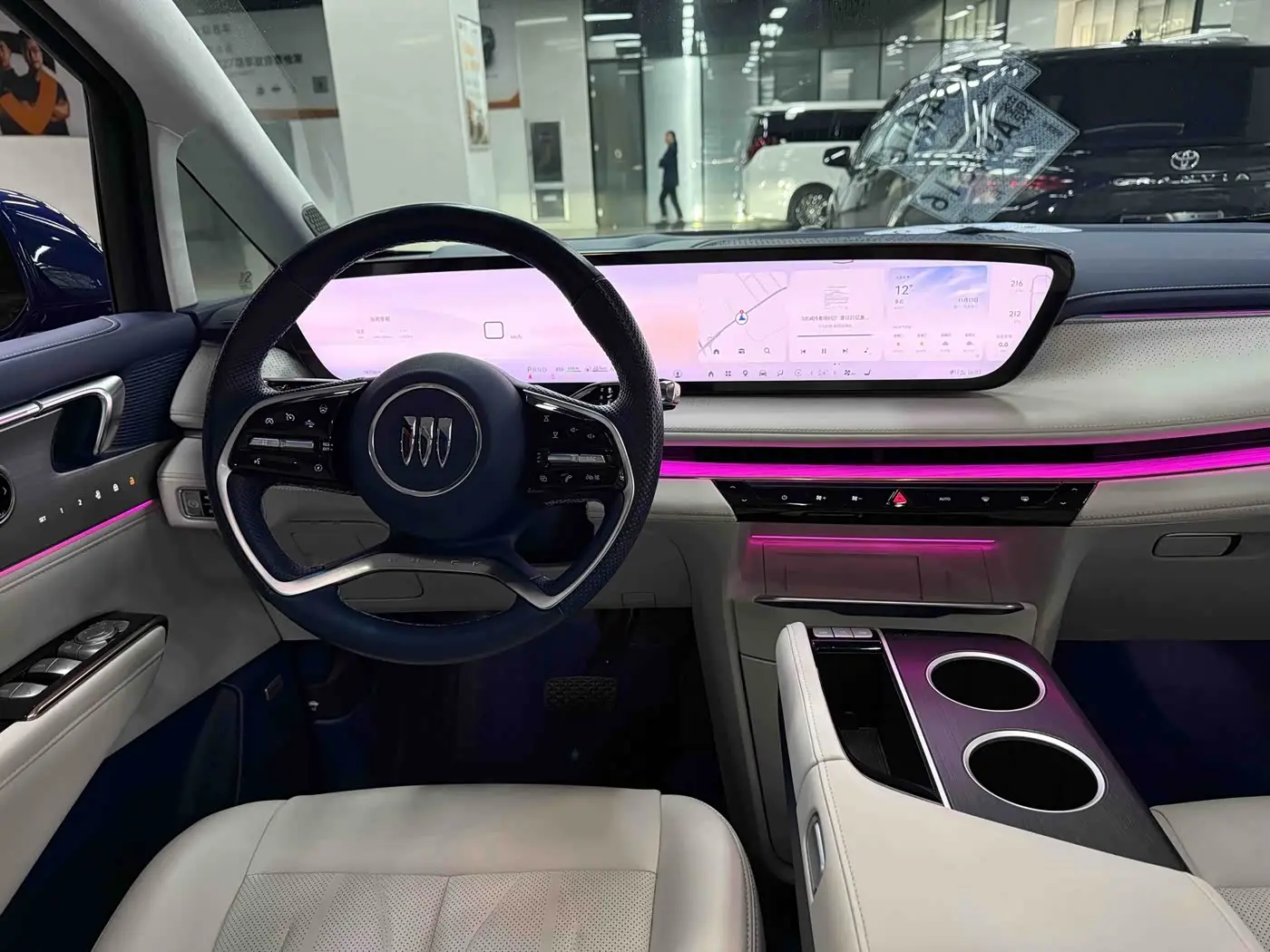 Buick GL8 New Energy 2024 — Photo 18/20